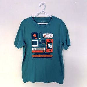 (M) Old Navy Tshirt soft-washed gamer style